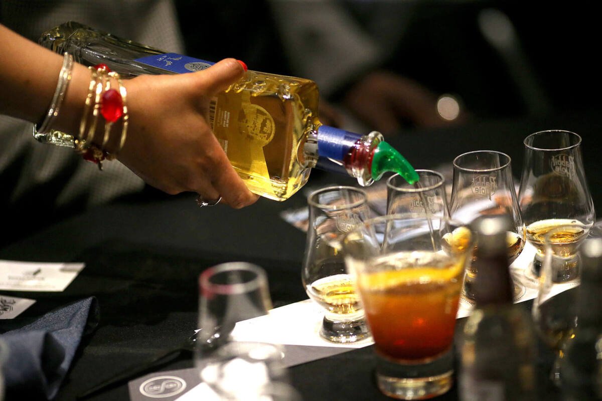 Bật mí cách uống rượu an toàn